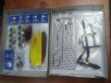 SUNRISE REPRESENTATIVE FLY TYING KIT