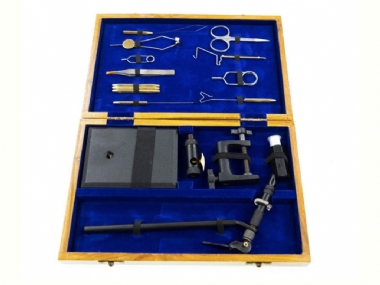 PREDATOR 8892 DELUXE WOODEN FLY TYING KIT