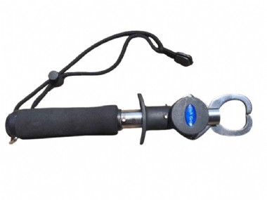 GANIS FISH GRIP AND SCALE